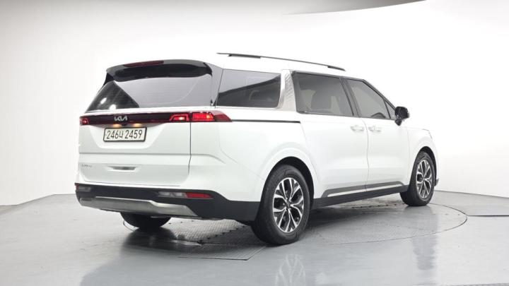 Kia Carnival — miniaturë 2
