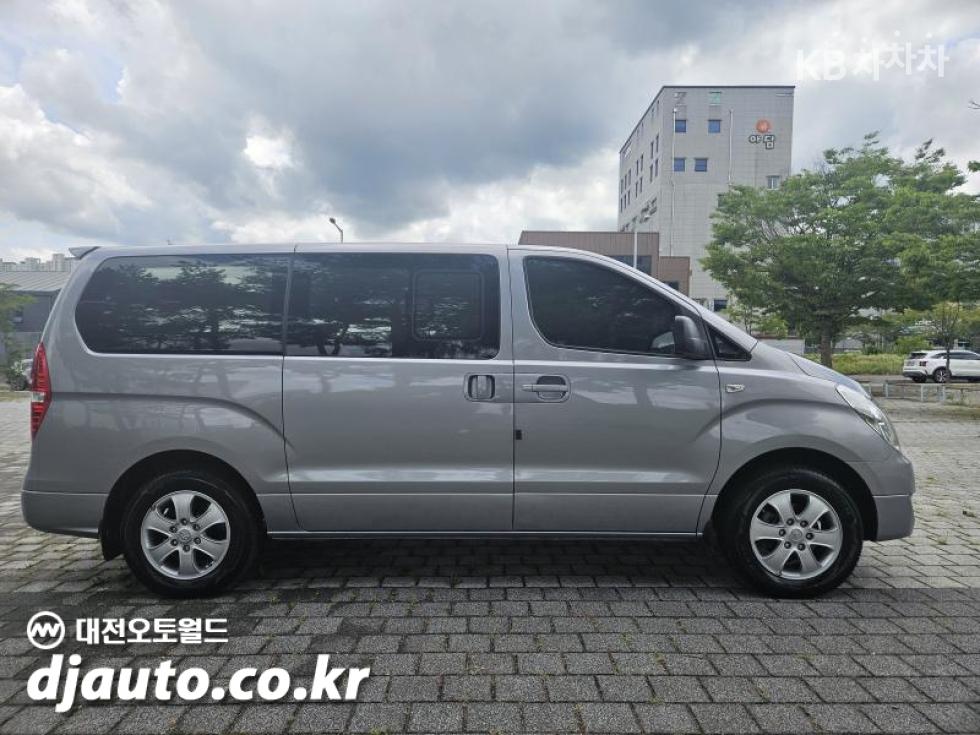 Hyundai Starex — miniaturë 4