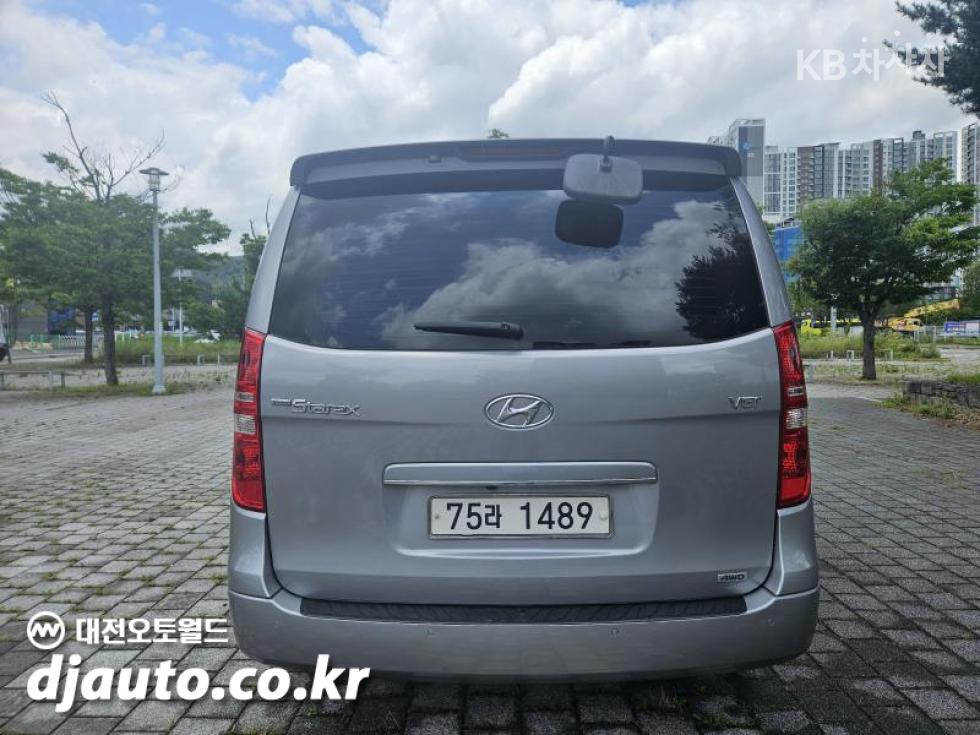 Hyundai Starex — miniaturë 5