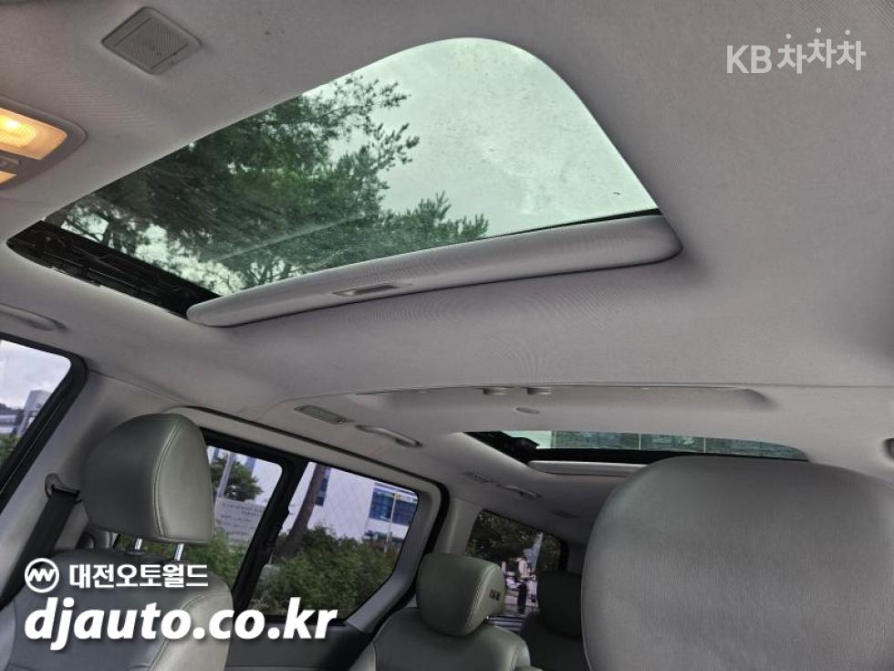 Hyundai Starex — miniaturë 16