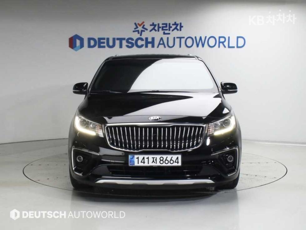 Kia Carnival — miniaturë 3