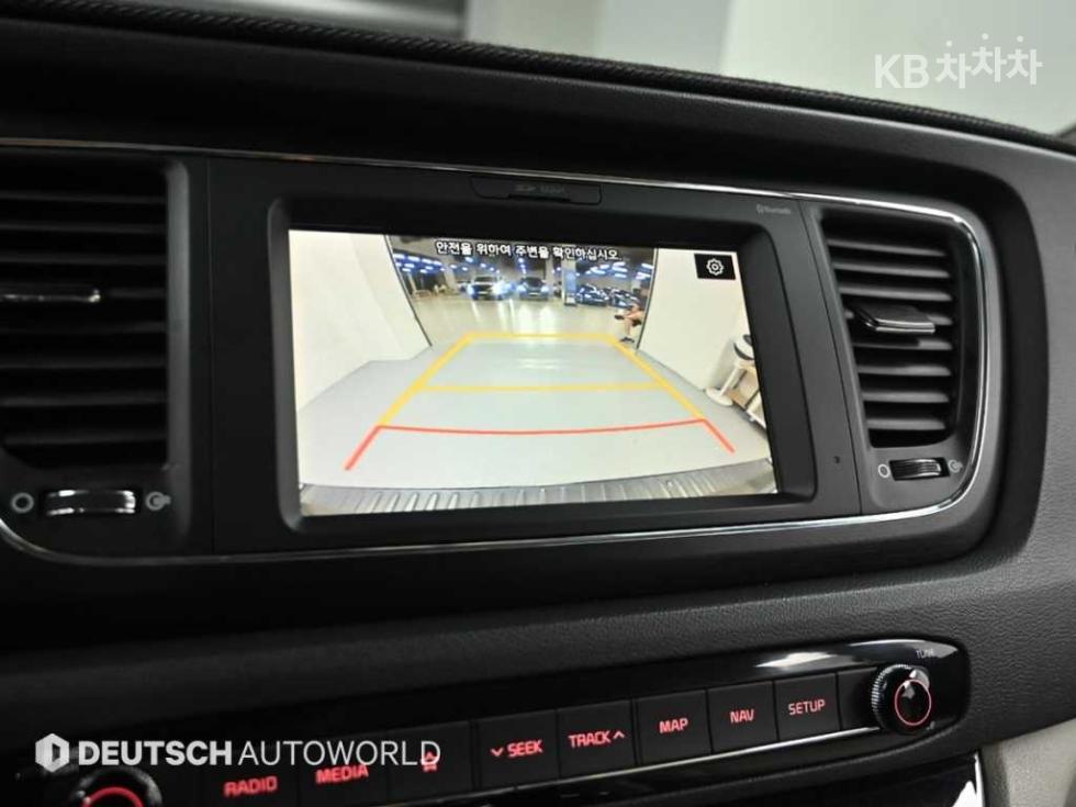 Kia Carnival — miniaturë 15