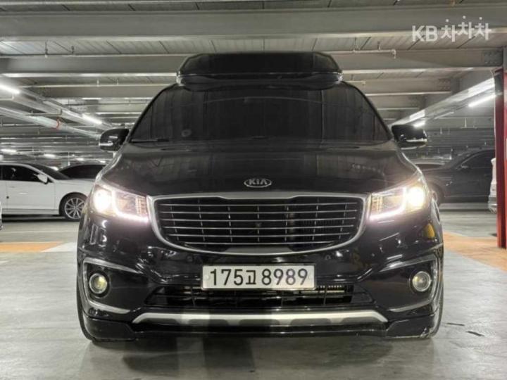 Kia Carnival — miniaturë 2