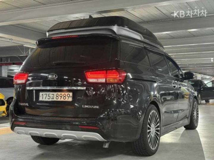 Kia Carnival — miniaturë 3