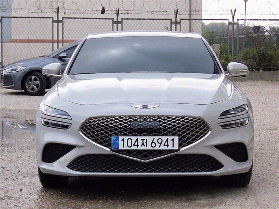 جينيسيس G70