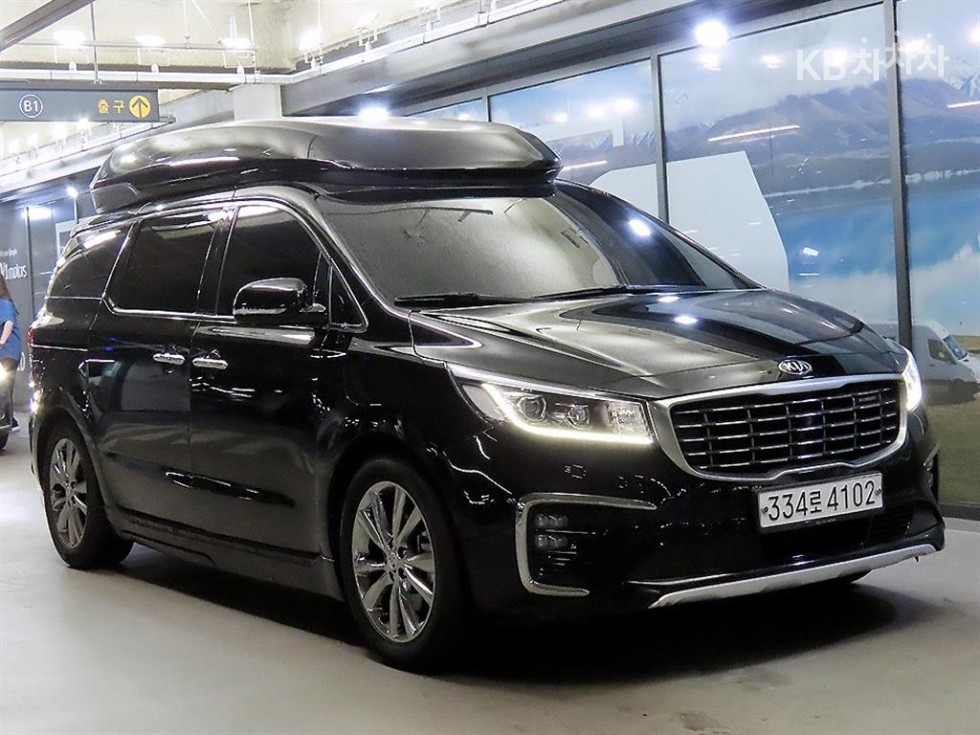 Kia Carnival Noblesse Special — фото 2