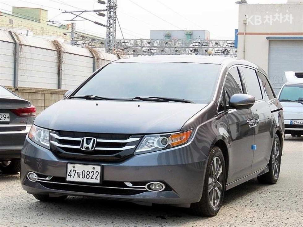 Honda Odyssey — miniaturë 2