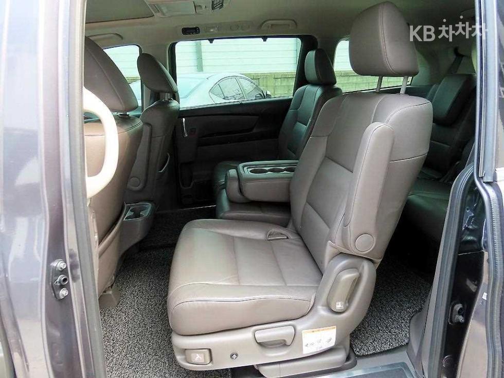 Honda Odyssey — miniaturë 6
