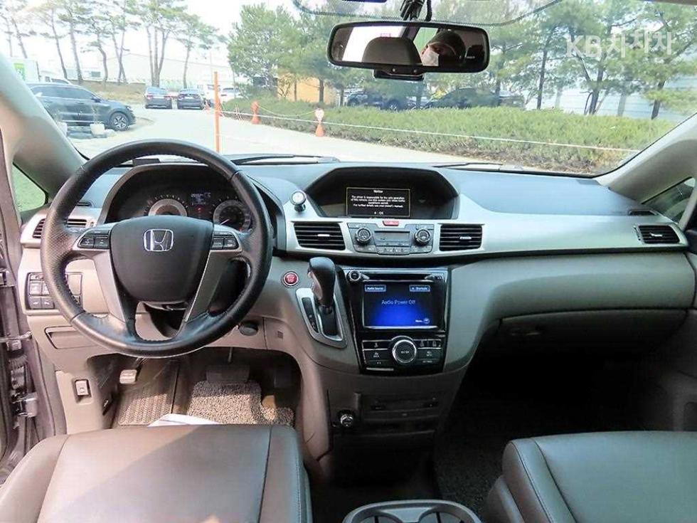 Honda Odyssey — miniaturë 8