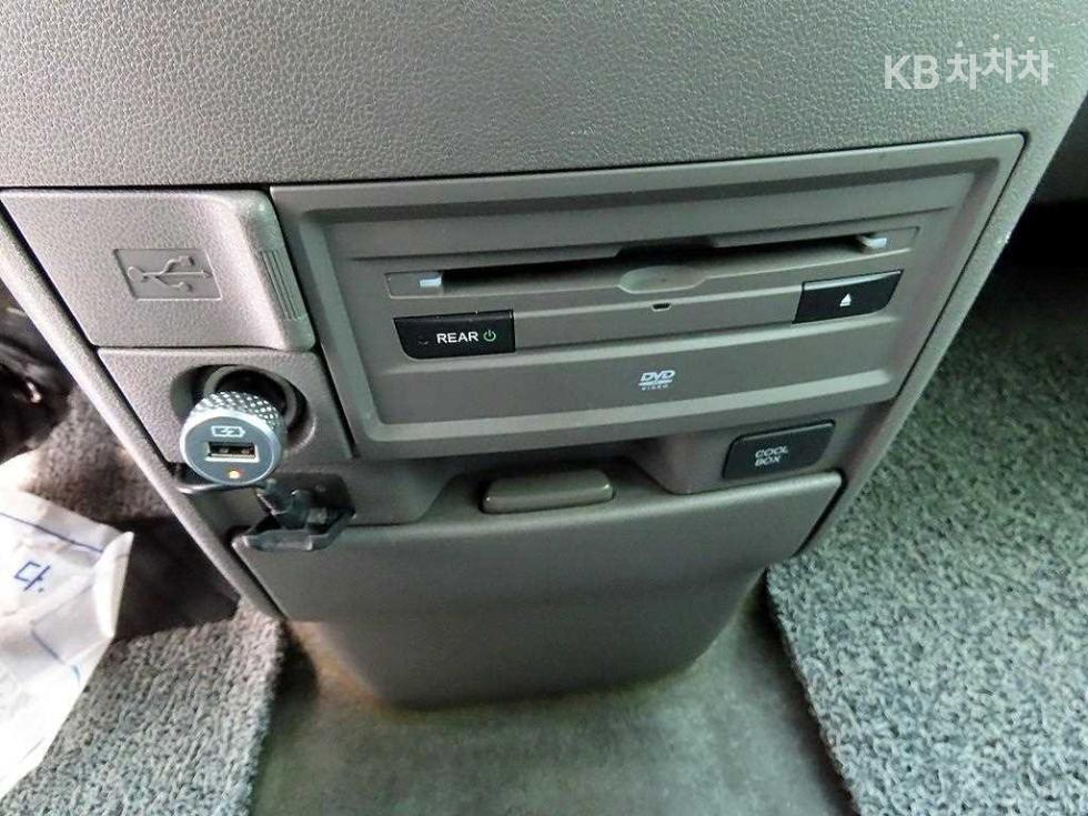 Honda Odyssey — miniaturë 12
