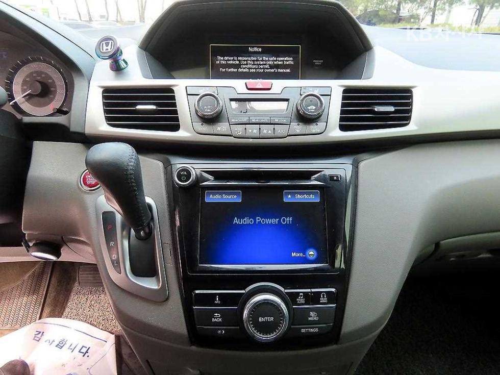 Honda Odyssey — miniaturë 13