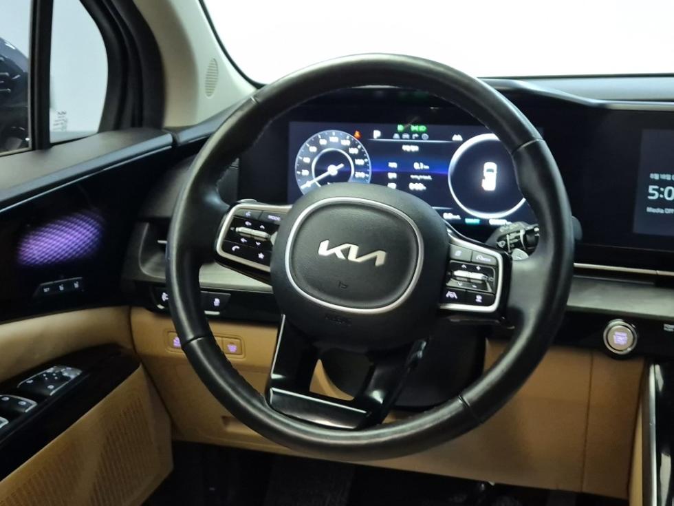 Kia Carnival — miniaturë 9