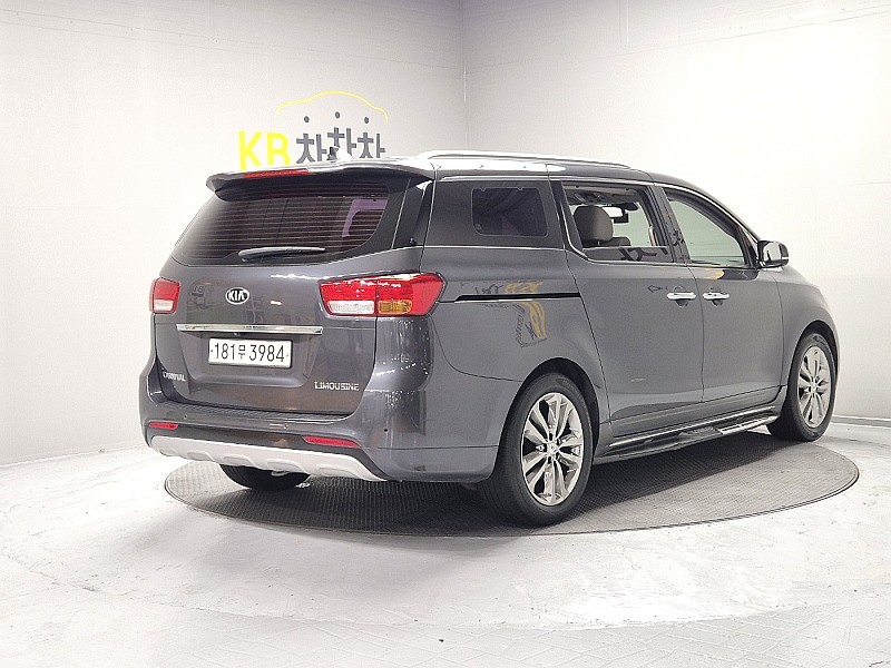 Kia Carnival — miniaturë 3