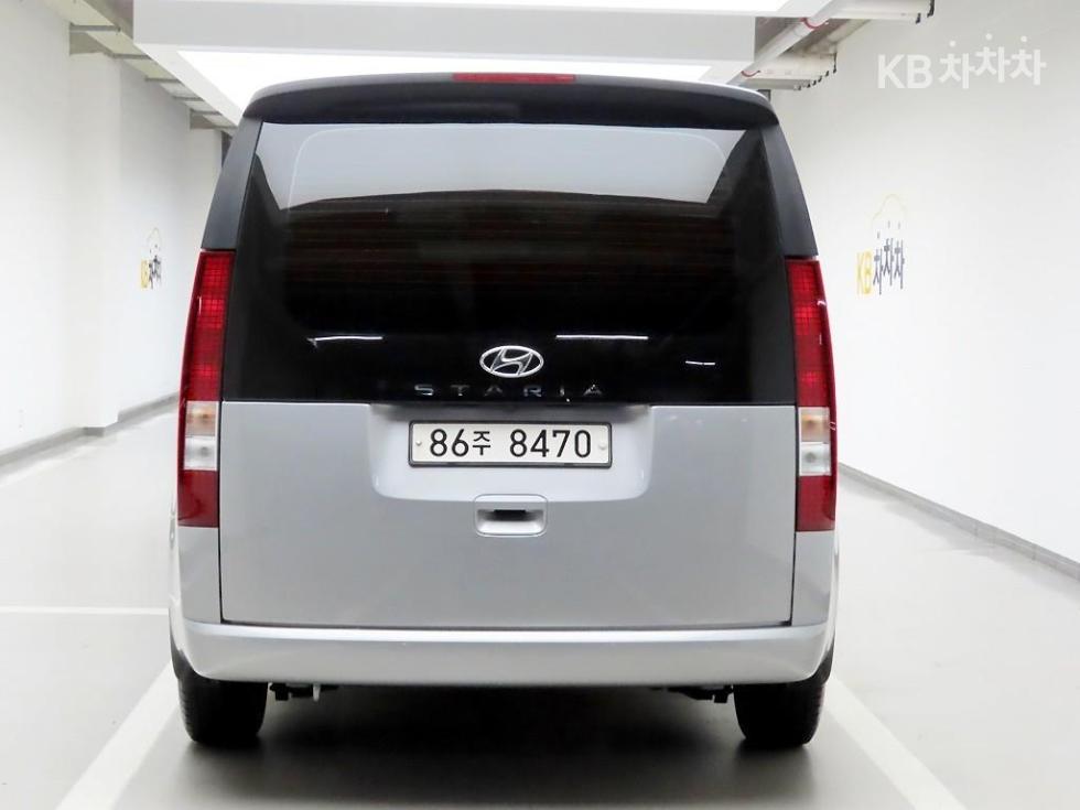 Hyundai Staria — miniaturë 3