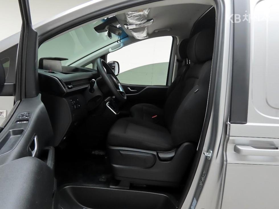Hyundai Staria — miniaturë 7