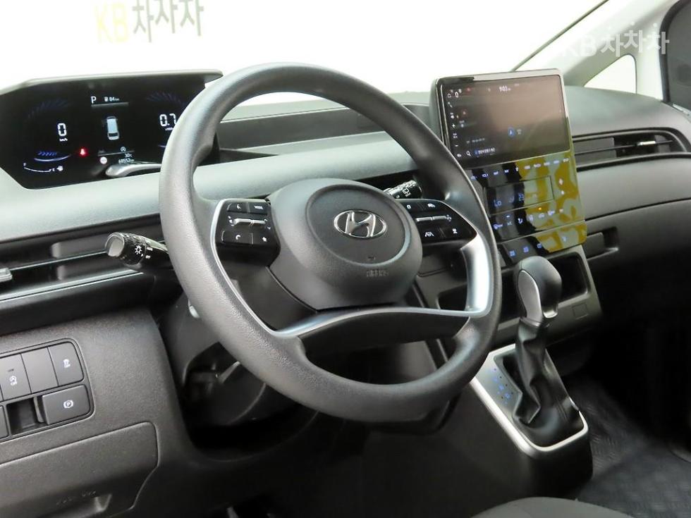 Hyundai Staria — miniaturë 8