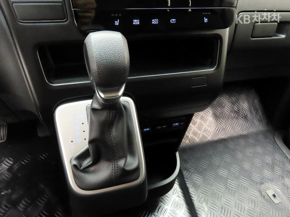Hyundai Staria — miniaturë 11