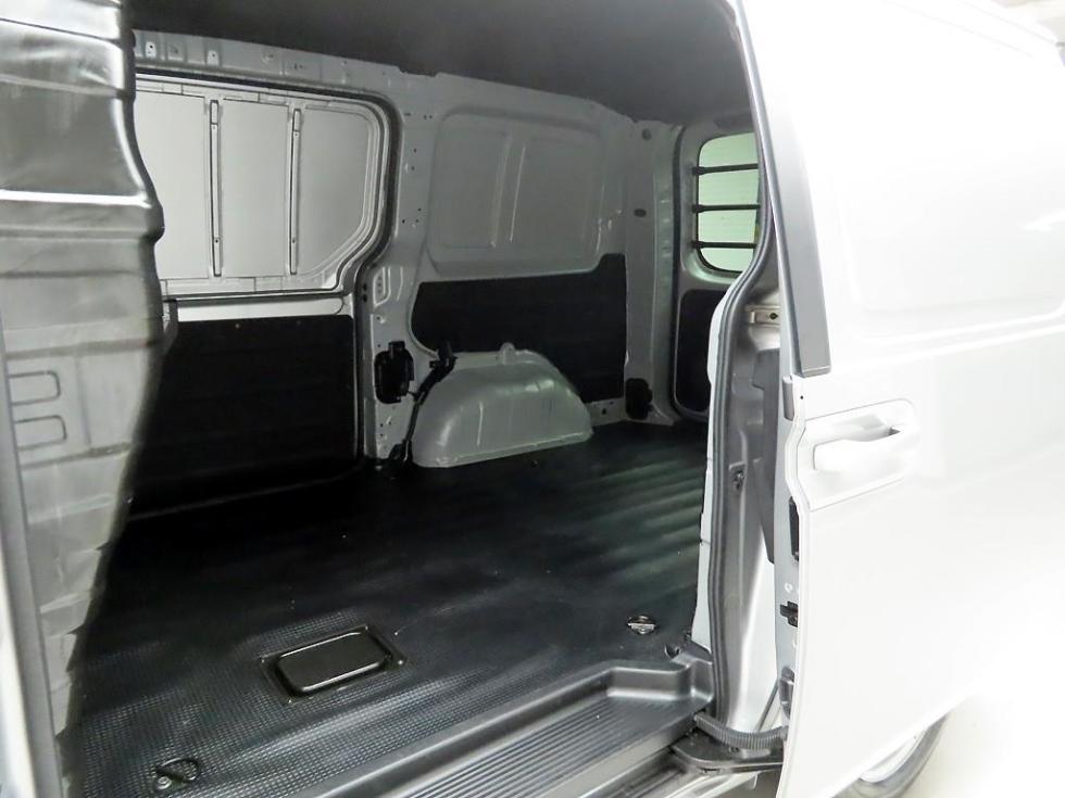 Hyundai Staria — miniaturë 15