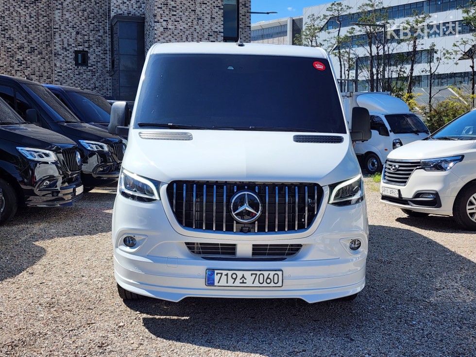 Mercedes-Benz Sprinter — miniaturë 3