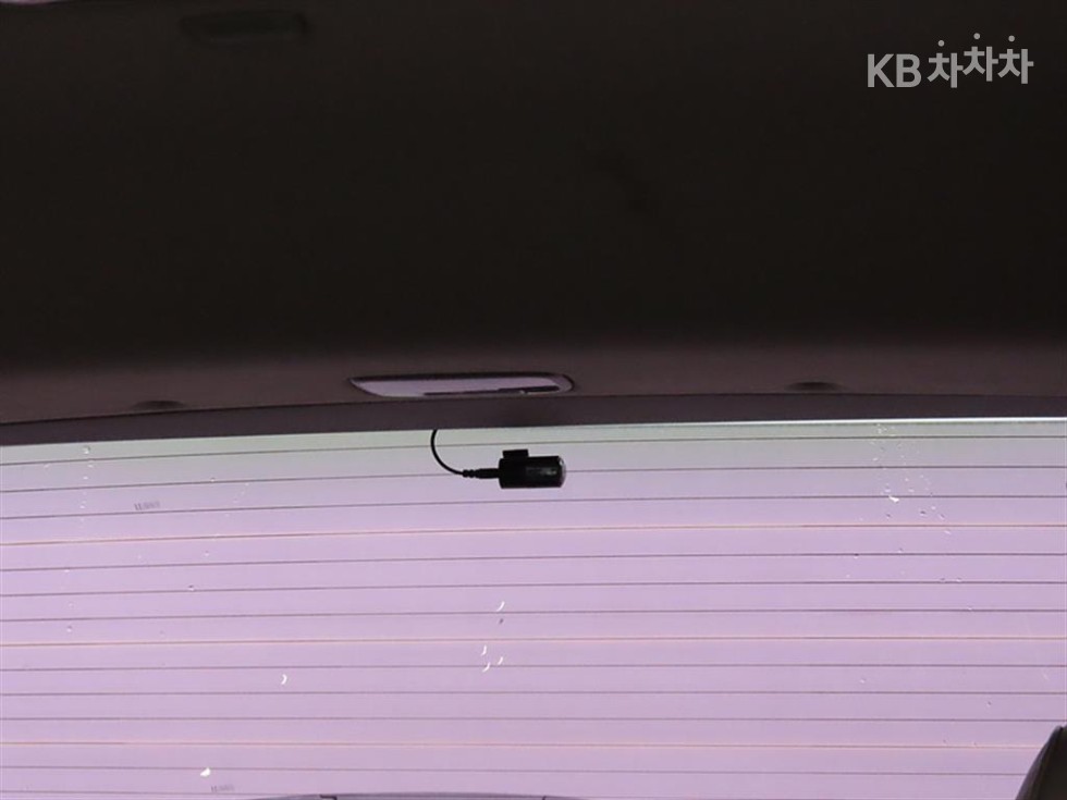 Kia Carnival — miniaturë 14