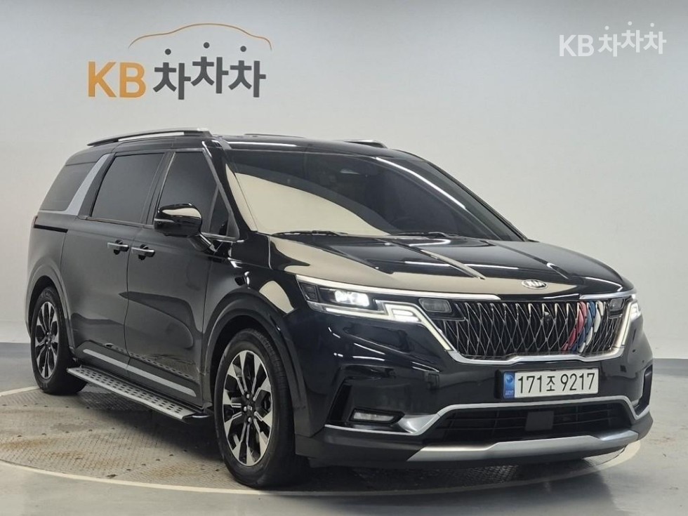 Kia Carnival — miniaturë 4
