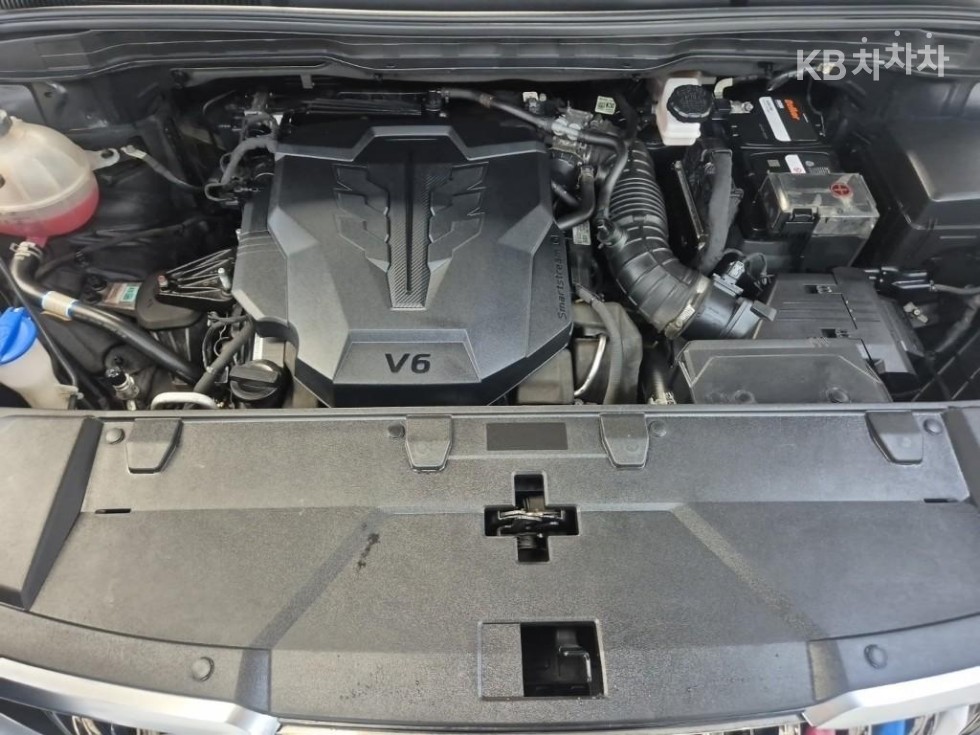 Kia Carnival — miniaturë 5