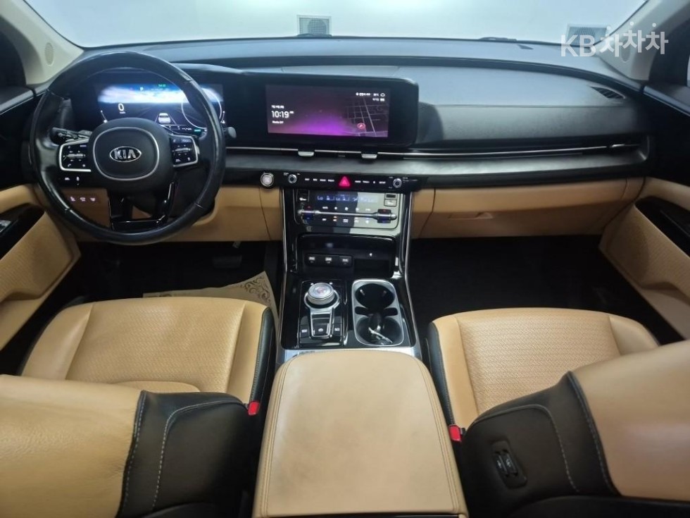Kia Carnival — miniaturë 7