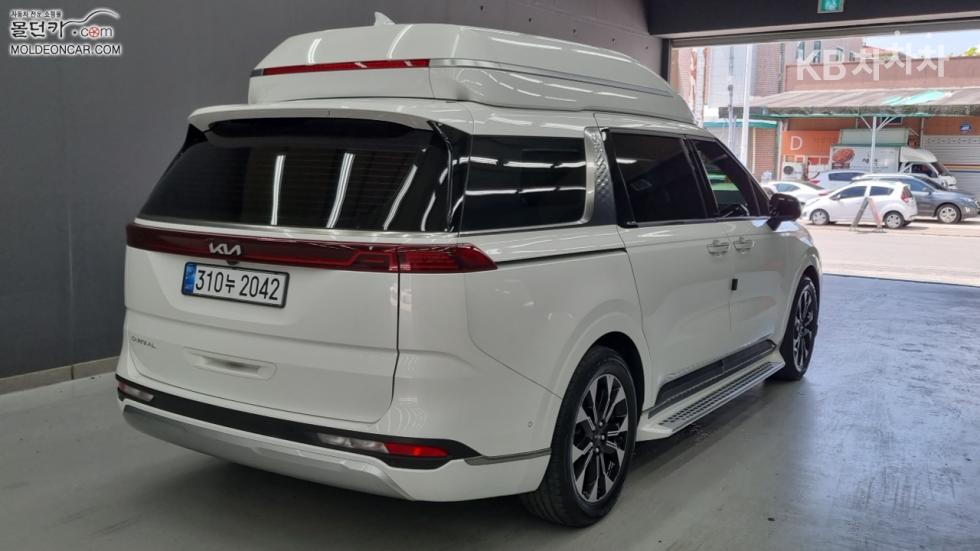 Kia Carnival — miniaturë 2