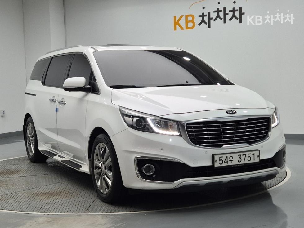 Kia Carnival — miniaturë 4