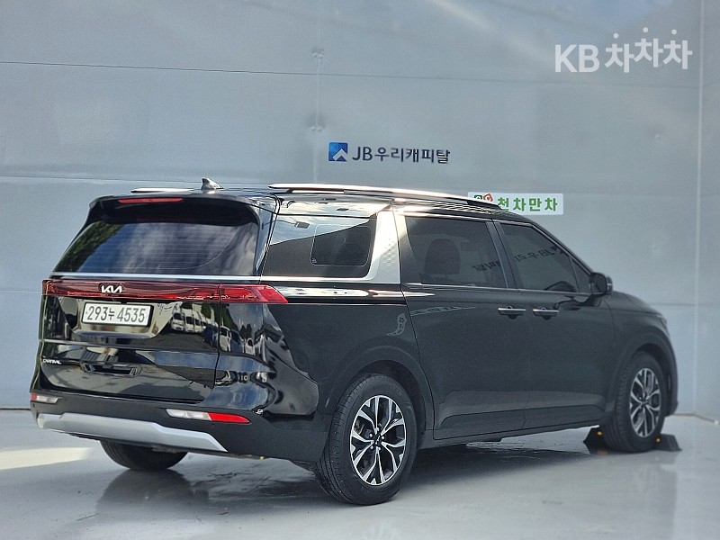 Kia Carnival — miniaturë 4