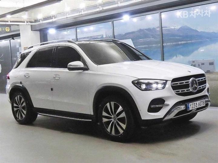 Mercedes-Benz GLE GLE350 4MATIC — foto 1