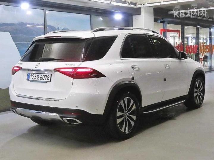 Mercedes-Benz GLE — miniaturë 4