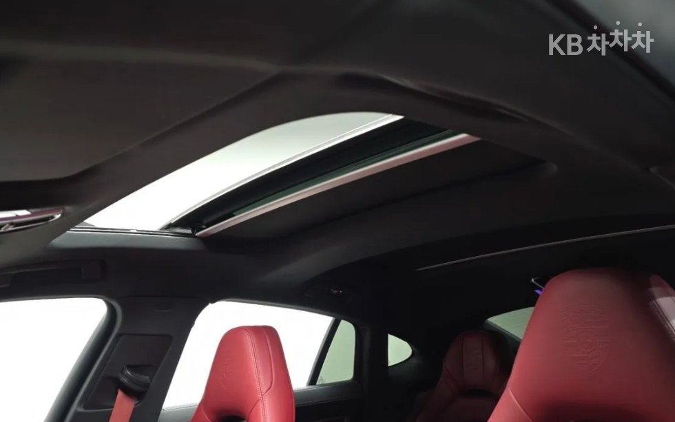 Porsche Panamera — miniaturë 16