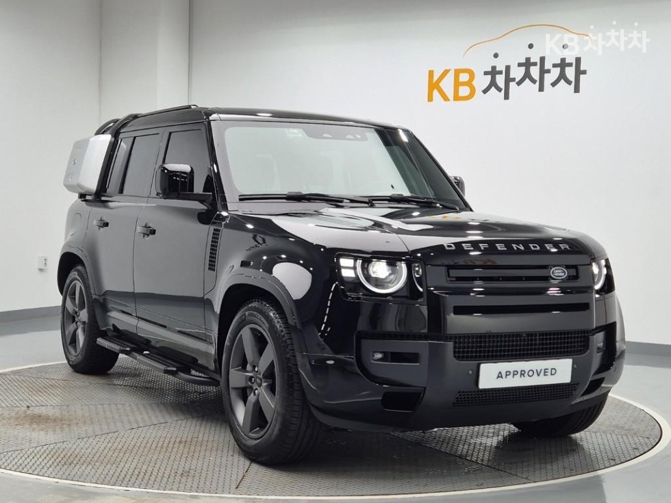 Land Rover Defender — miniaturë 4