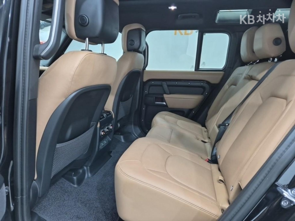 Land Rover Defender — miniaturë 12