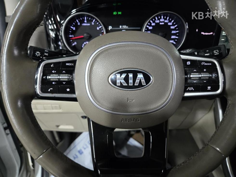 Kia Carnival — miniaturë 11