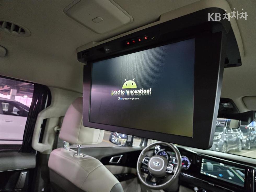 Kia Carnival — miniaturë 15