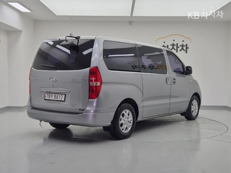 Hyundai Starex — miniaturë 4