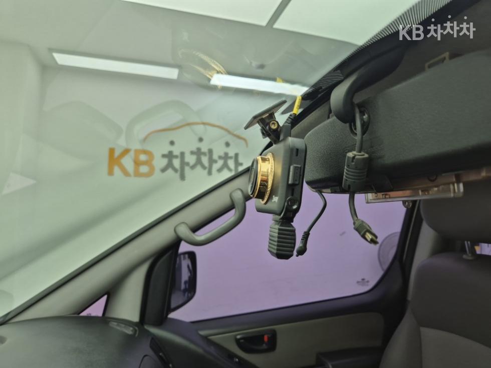 Hyundai Starex — miniaturë 16