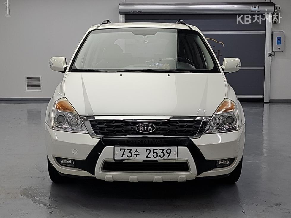 Kia Carnival — miniaturë 2