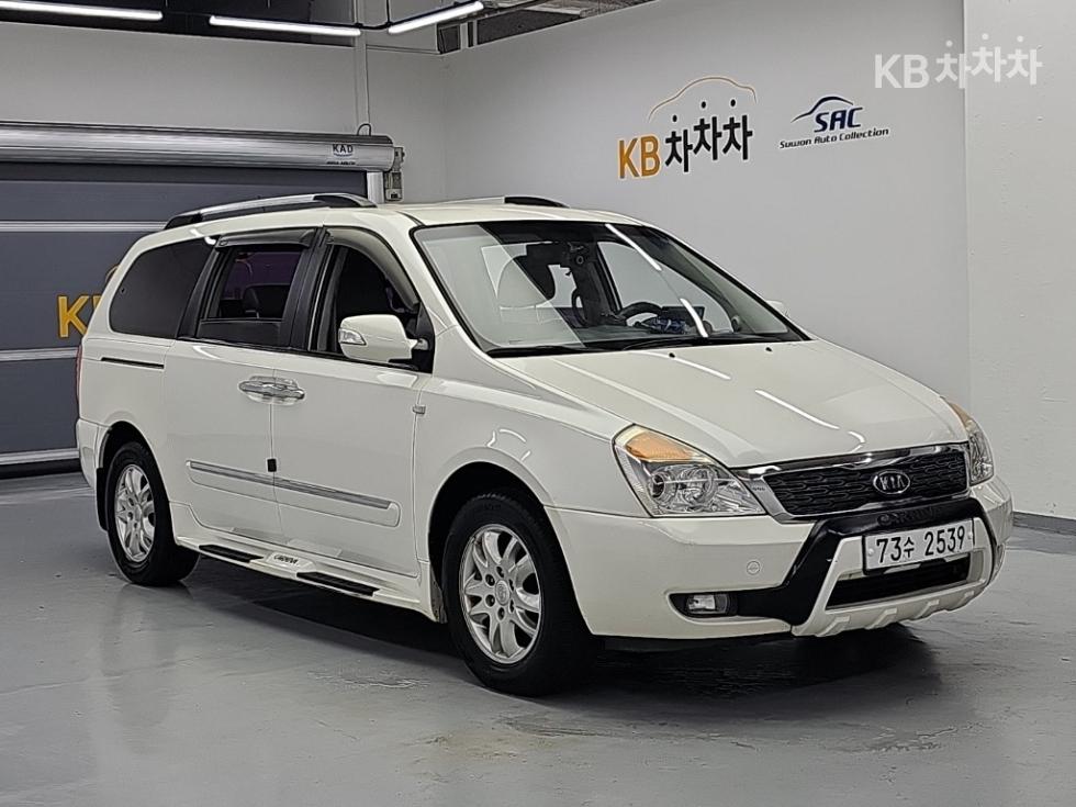 Kia Carnival — miniaturë 4