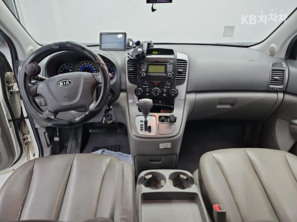 Kia Carnival — miniaturë 7