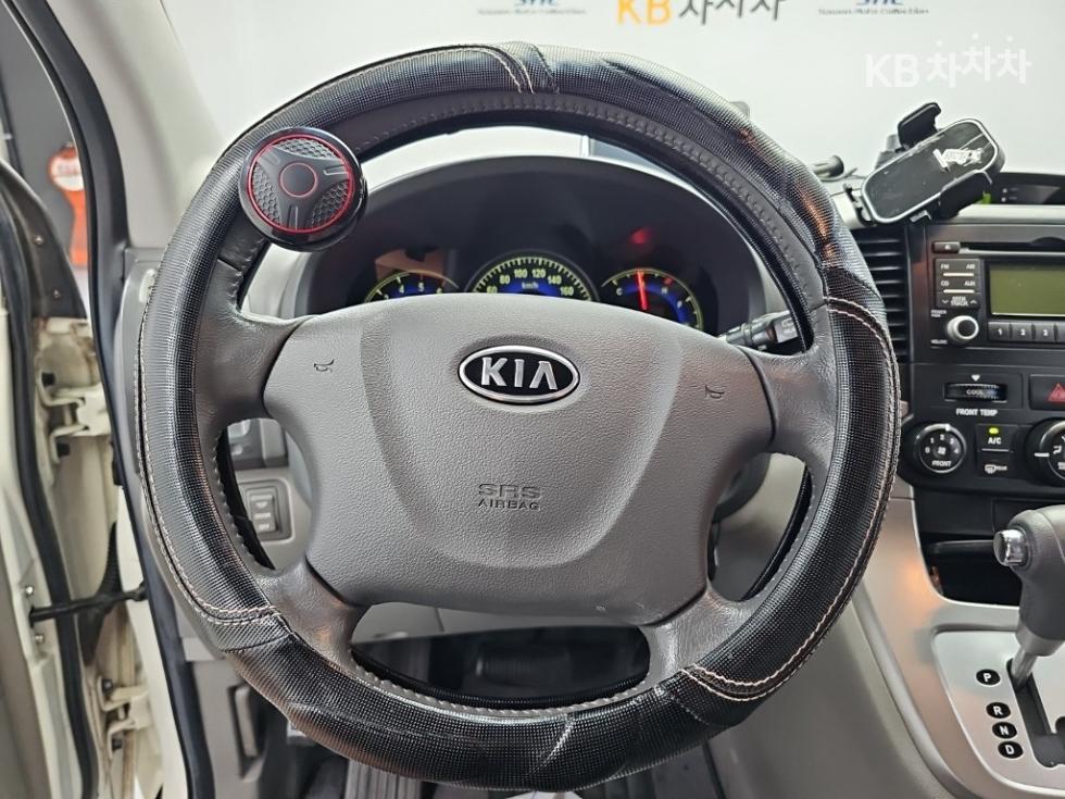 Kia Carnival — miniaturë 9