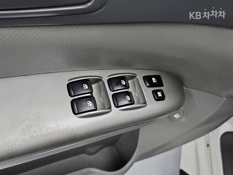 Kia Carnival — miniaturë 17