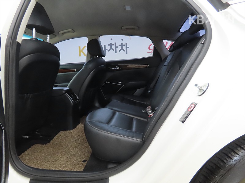 Kia K7 — miniaturë 6