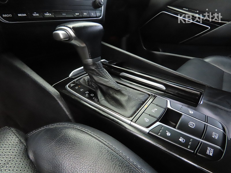 Kia K7 — miniaturë 9