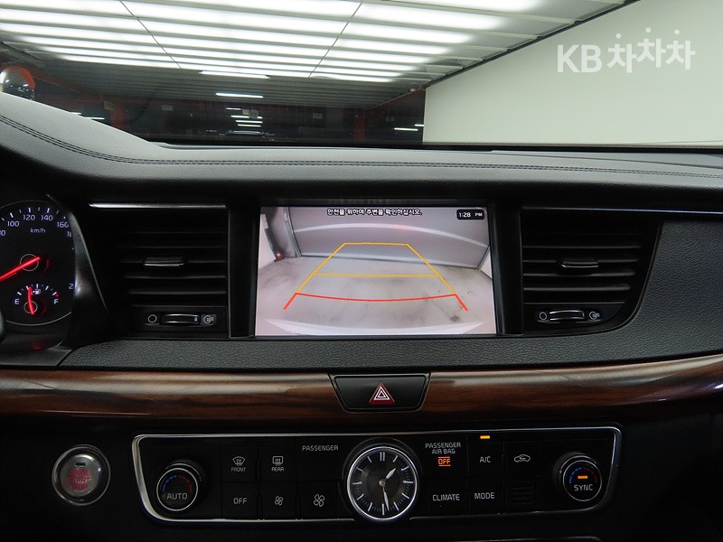 Kia K7 — miniaturë 14