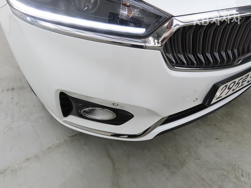 Kia K7 — miniaturë 17
