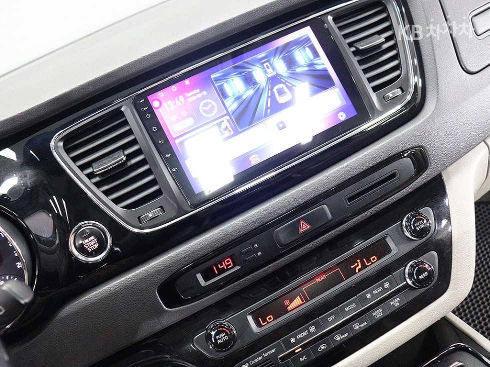 Kia Carnival — miniaturë 16