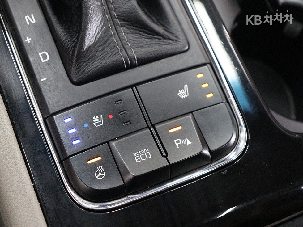 Kia Carnival — miniaturë 12